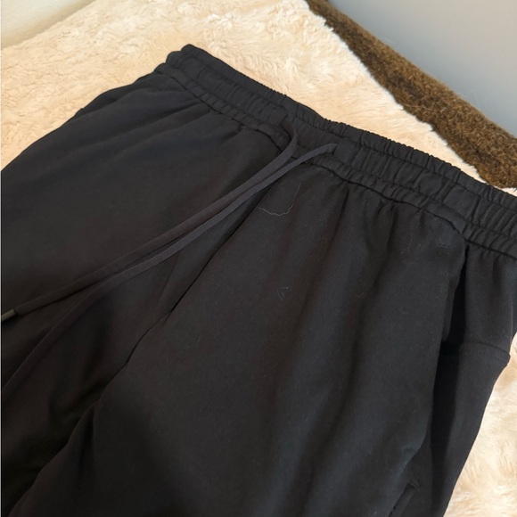 Lululemon Soft Jersey Mid-Rise Jogger - Picture 4 of 5